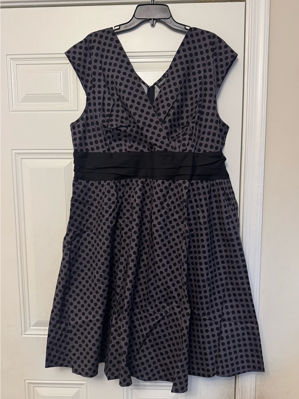 Retrolicious Gray and Black Polka Dot V-Neck Midi Dress